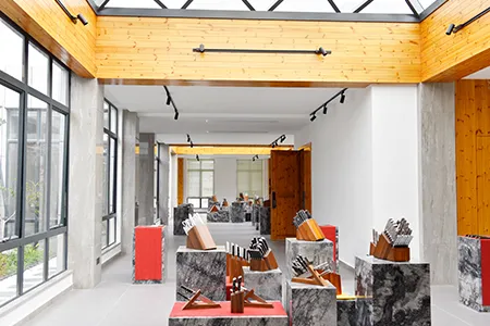 In September 2024, Topcut's new sample showroom was completed.